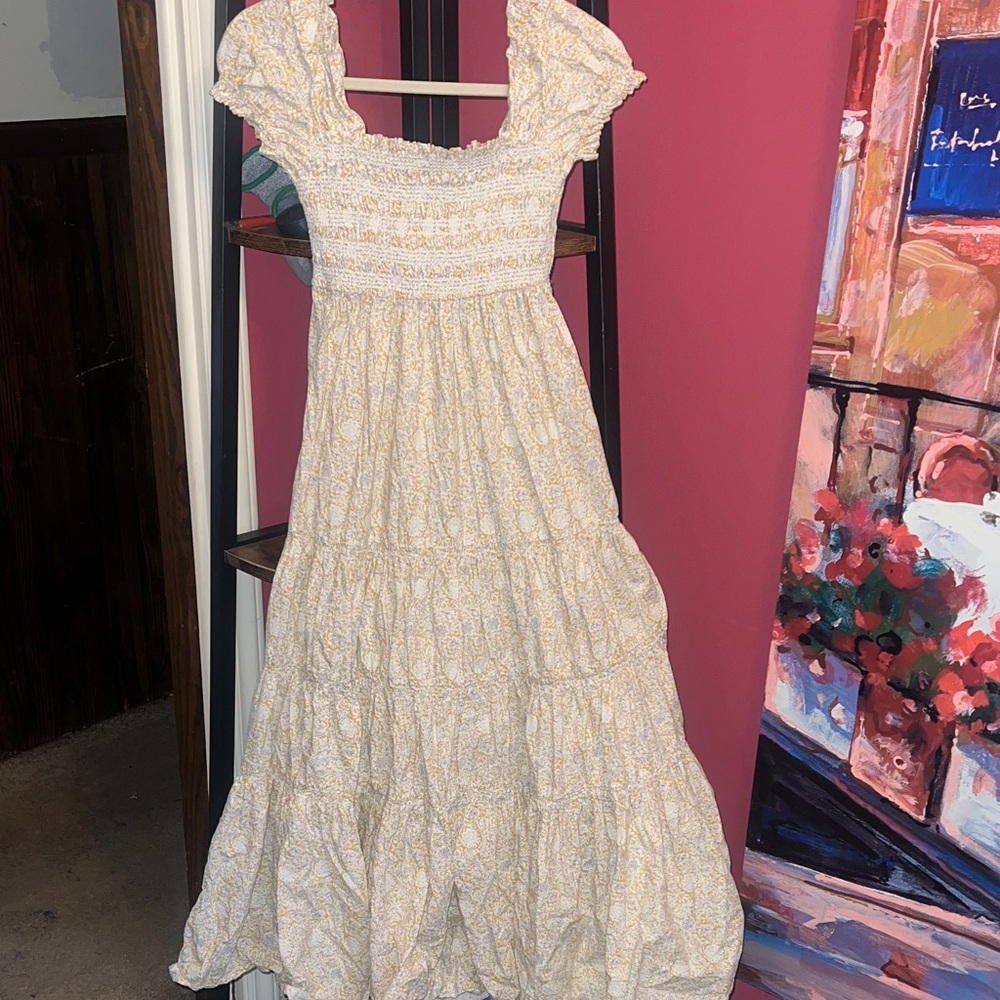 Elegant Floral Maxi Dress in Cream and Gold